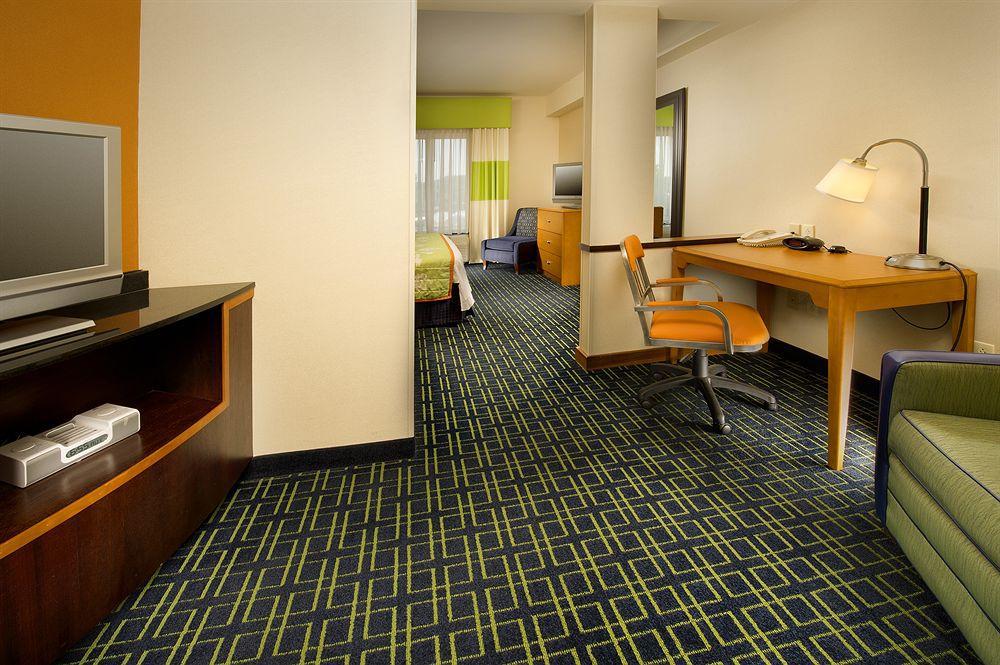 Fairfield Inn And Suites Клівленд Номер фото