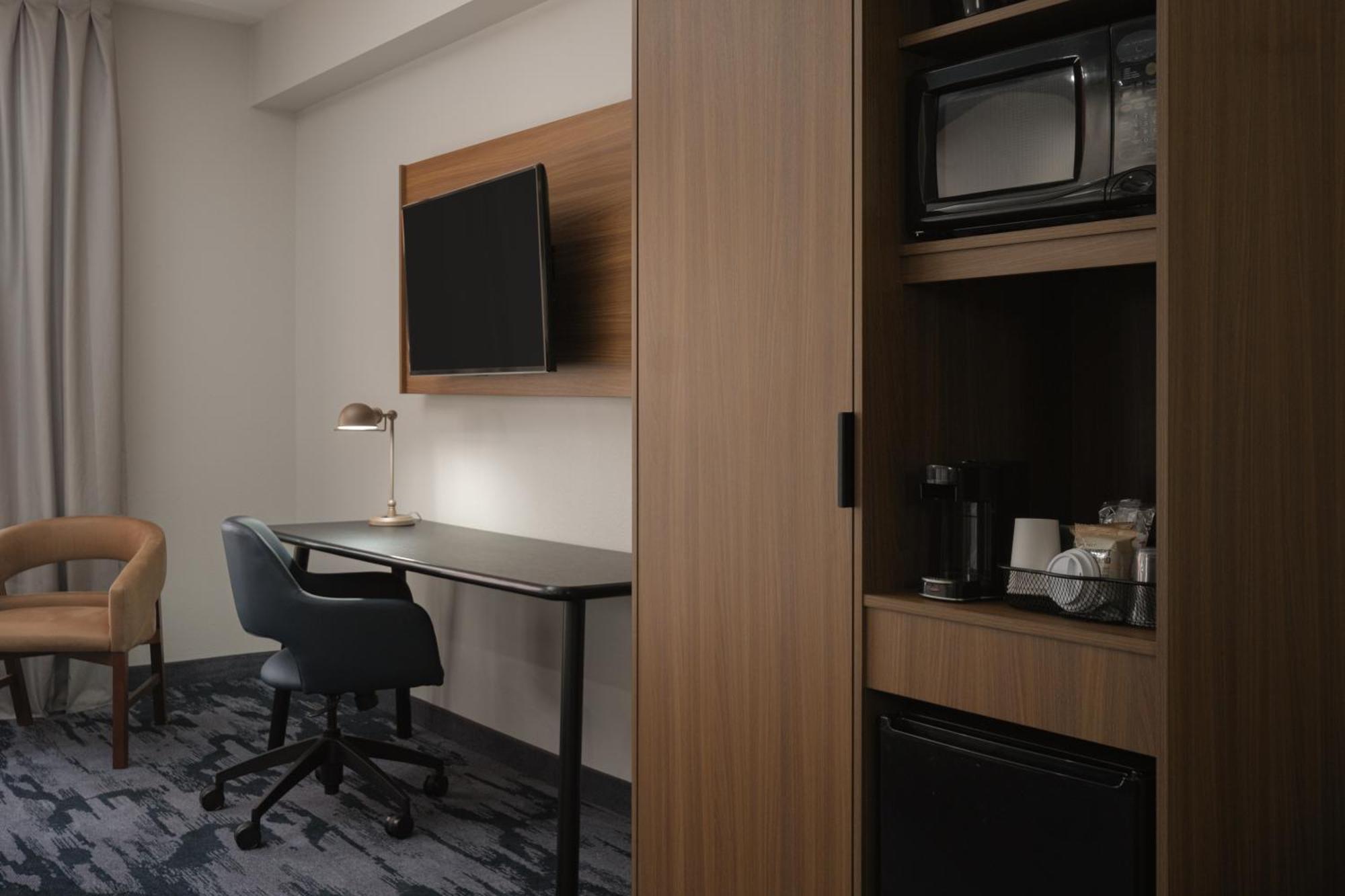 Fairfield Inn And Suites Клівленд Екстер'єр фото